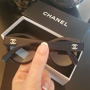 Chanel sunglasses black cc logo AUTHENTIC